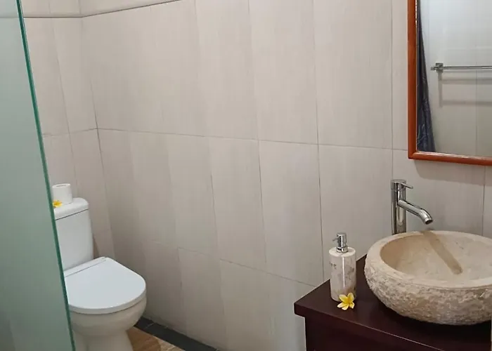 Ketut Kasta Pensión 3*